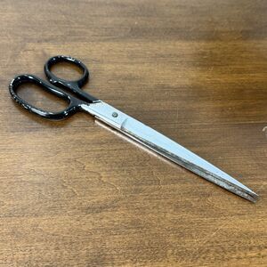 Vintage Compton USA Dressmaker Shears 4.5" Blade Fabric Sewing Scissors Rusty